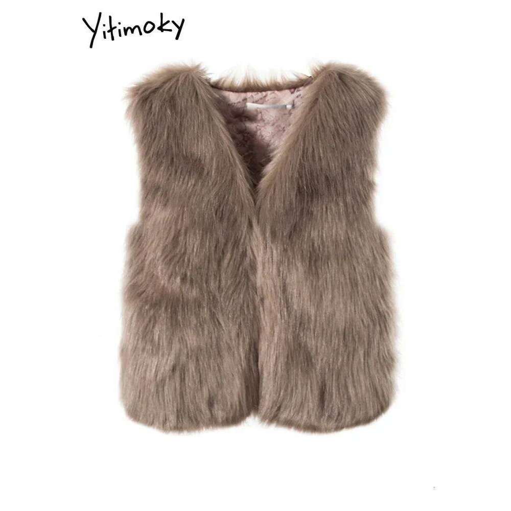 Fashion Women Vintage Casual Streetwear Solid Loose Sleeveless V Neck High Street 2024 New Autumn Winter Faux Fur
