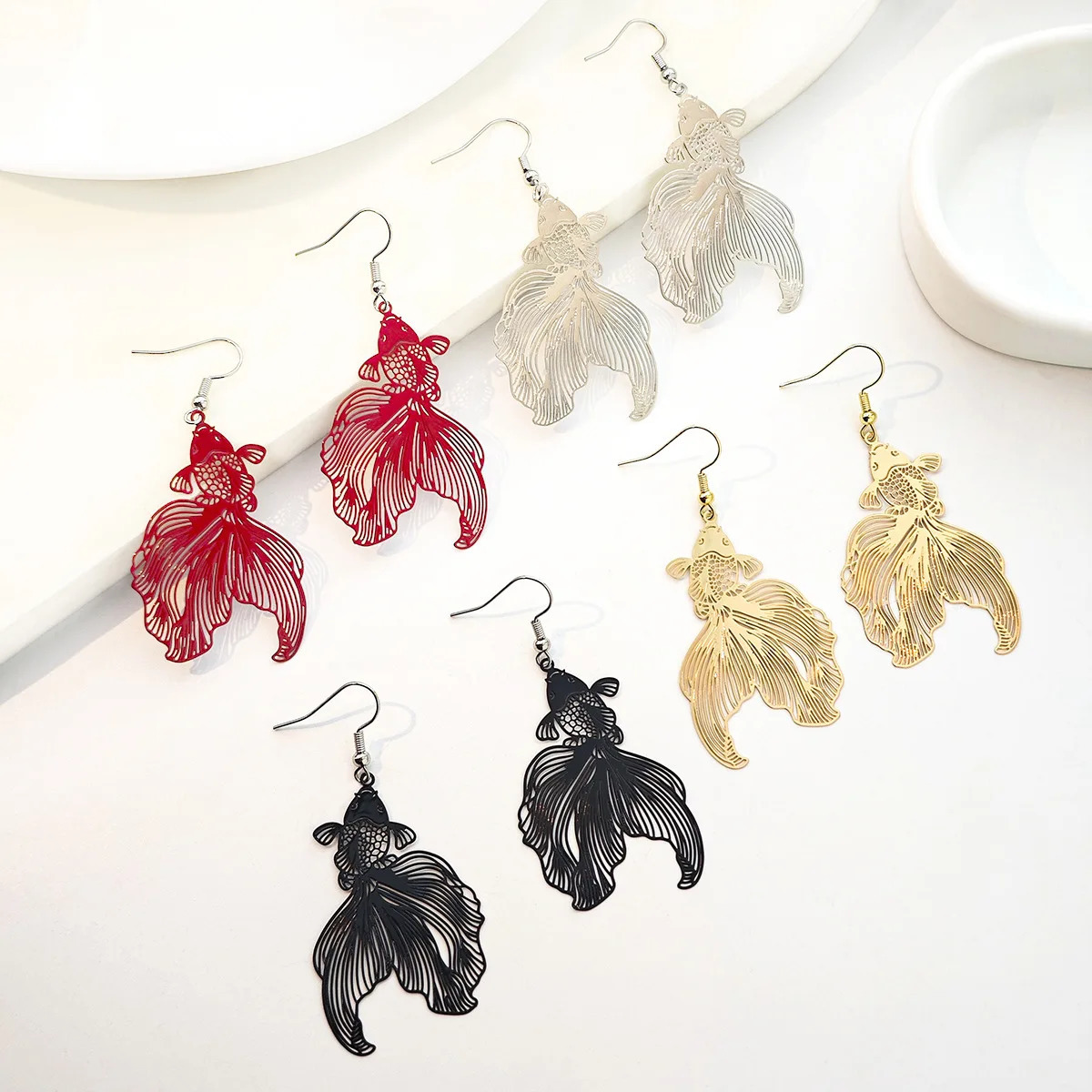 Vintage Creative Double Sided Hollow Goldfish Earrings Chinese Style Exaggerated Paint Koi Metal Cold Wind Ear Hook 250610