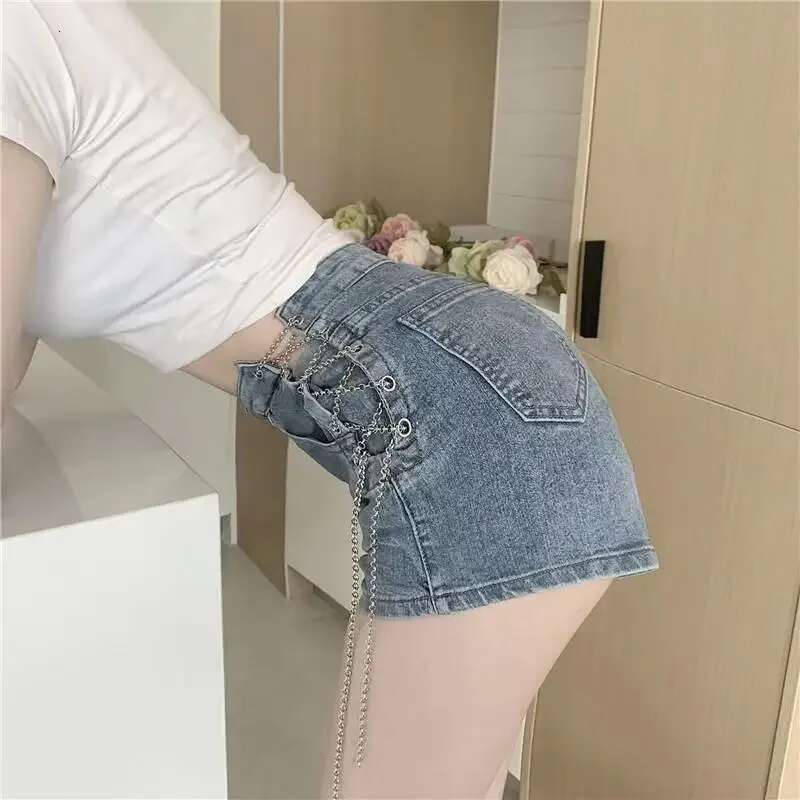 Light Blue With Waist Pocket Short Jean Pants Woman Y2k Vintage Korean Style Harajuku Fashion Trend 2025 Denim Shorts for Women