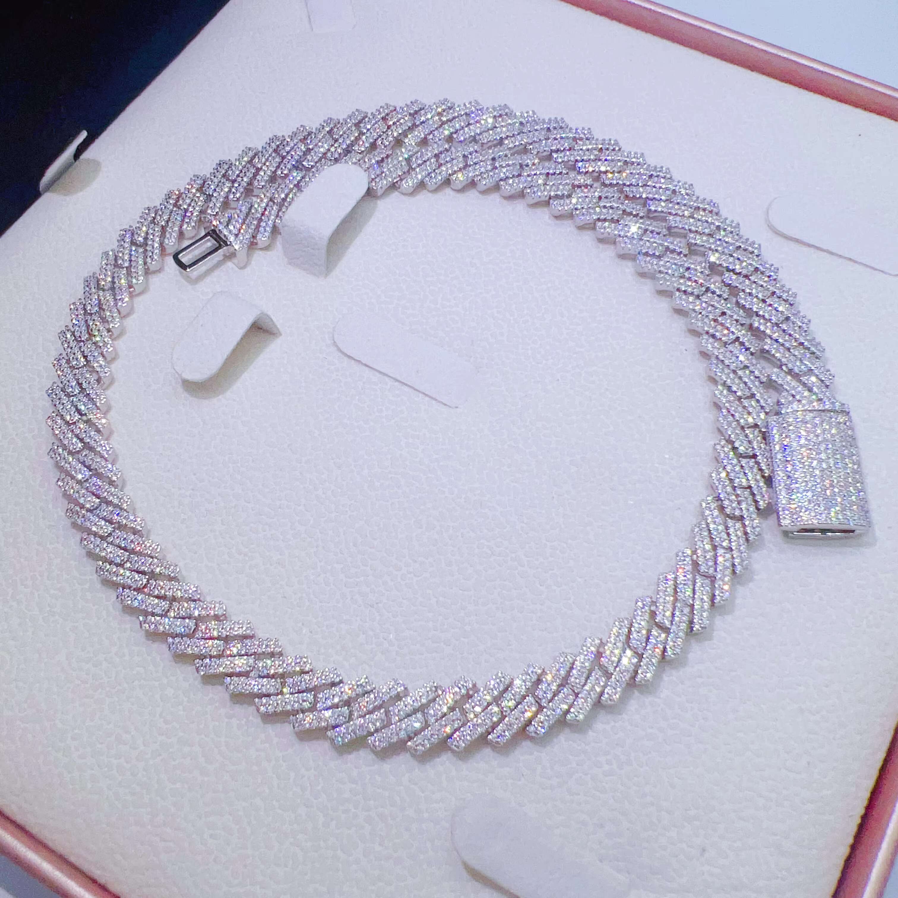 Iced Out Fashion Cuban Link Necklace 10MM Solid Silver Moissanite Cuban Chain for Men Women