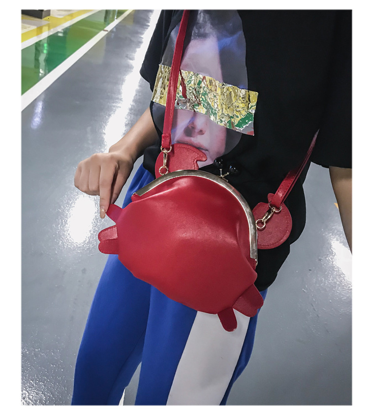 Free Shipping 2025 New Designer Bag Casual Cute Crab Shaped Fun Animal Handbag Fashionable High-quality Shopping Bag