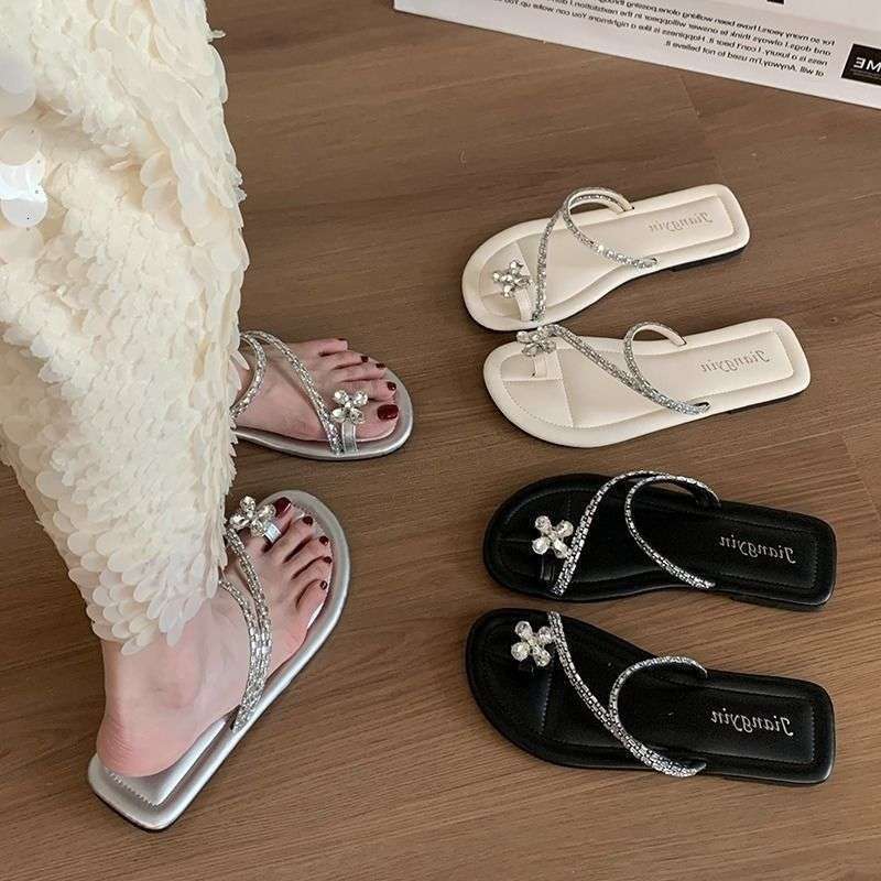 Women's flat bottomed rhinestone shoes summer outdoor new women's sandals designer sandals beach soft soled women's slippers