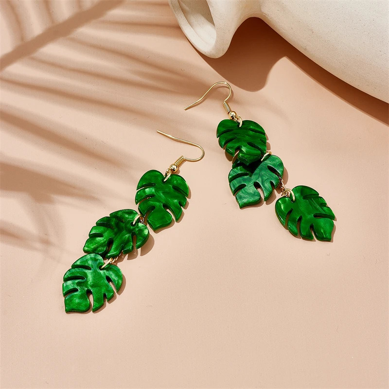 YAOLOGE Green Turtleback Leaves Tropical Palm Leaf Long Pendant Earrings For Women Trend Ear Hook Acrylic Jewelry Party Gift 250610