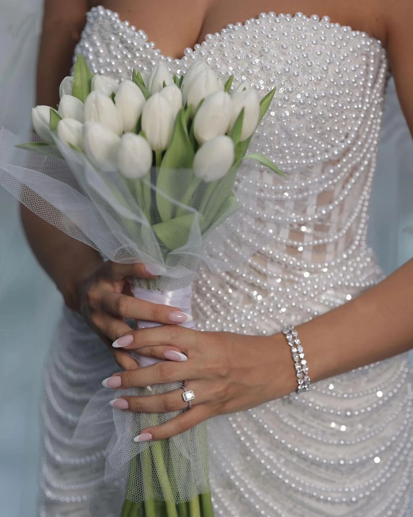 Luxury Wedding Dresses Pearls Strapless Bridal Gowns with Cape Sleeves Sequins Beading Tassel Mermaid Customized Bride Vestidos De Novia Plus Size