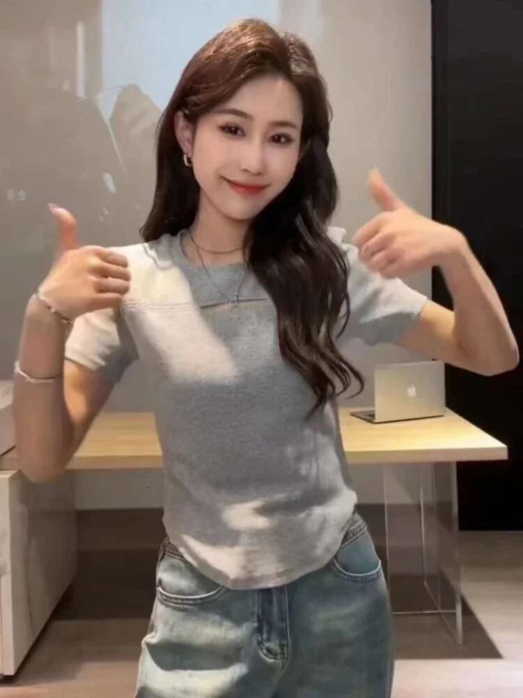 Tops Woman Cotton Slim Summer Outfit Plain T Shirt for Women Short Sleeve Y2k Clothes Yk2 Korean Clothing Aesthetic Popular Goth