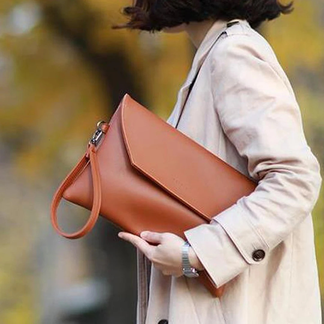 Korean version large capacity womens handbag 2025 trend simple envelope bag fashionable temperament clutch bag handle bag 250617