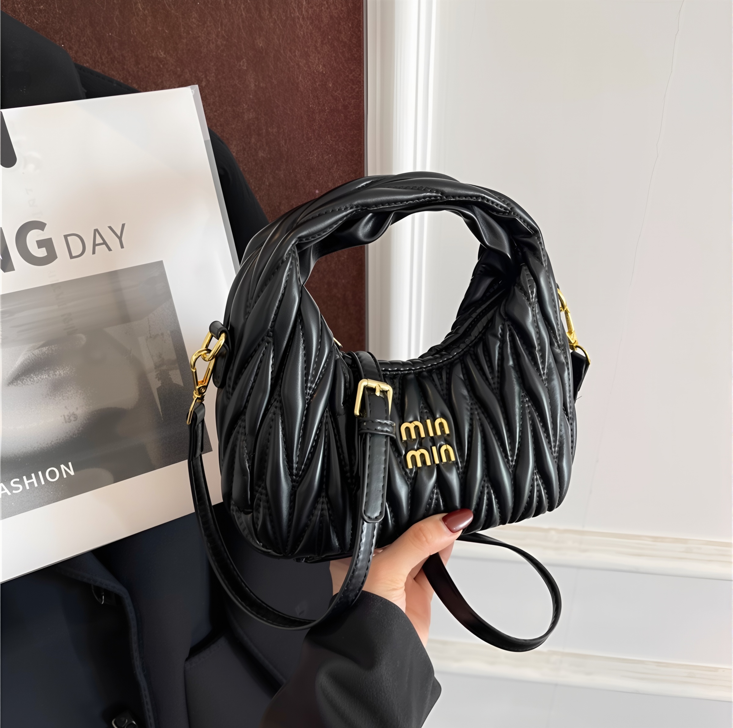 2025 New Tote Bag Designer Bag Beach Bag Purse Luxury Bag Vintage Elegant Women's Armpit Bag High Quality Leather Woven Crescent Bag Black Shopper Handbags