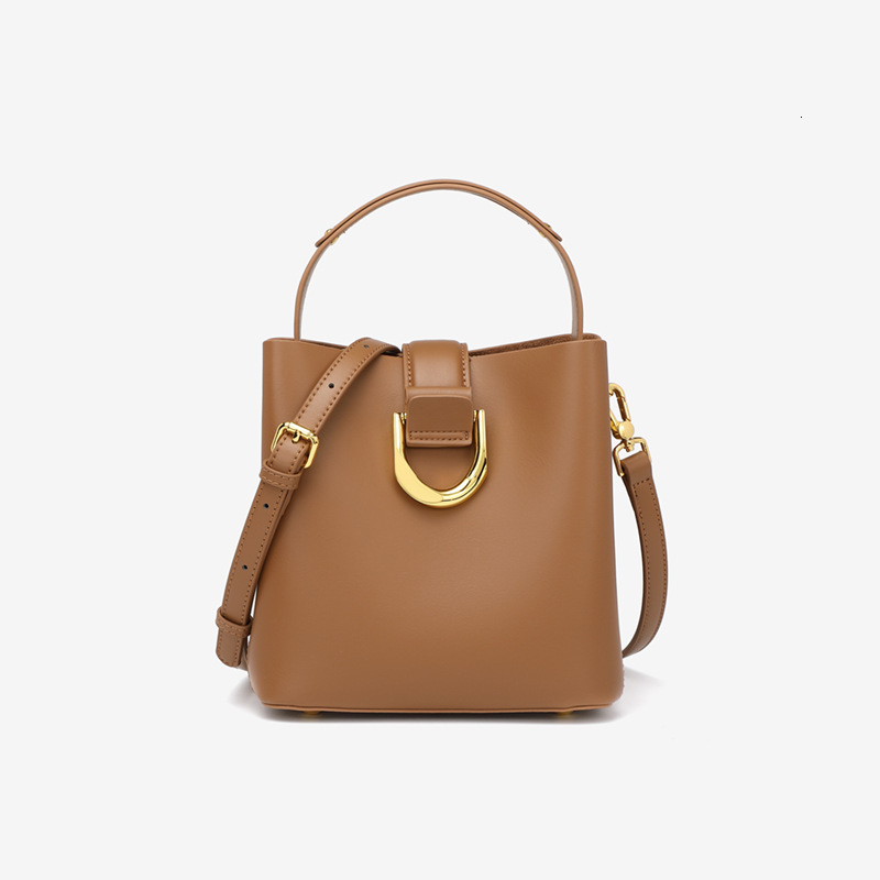 Free Shipping Designer Bucket Bag Shoulder Bag New Trendy Fashion Handbag Versatile Large Capacity Commuting Crossbody Bag For Women