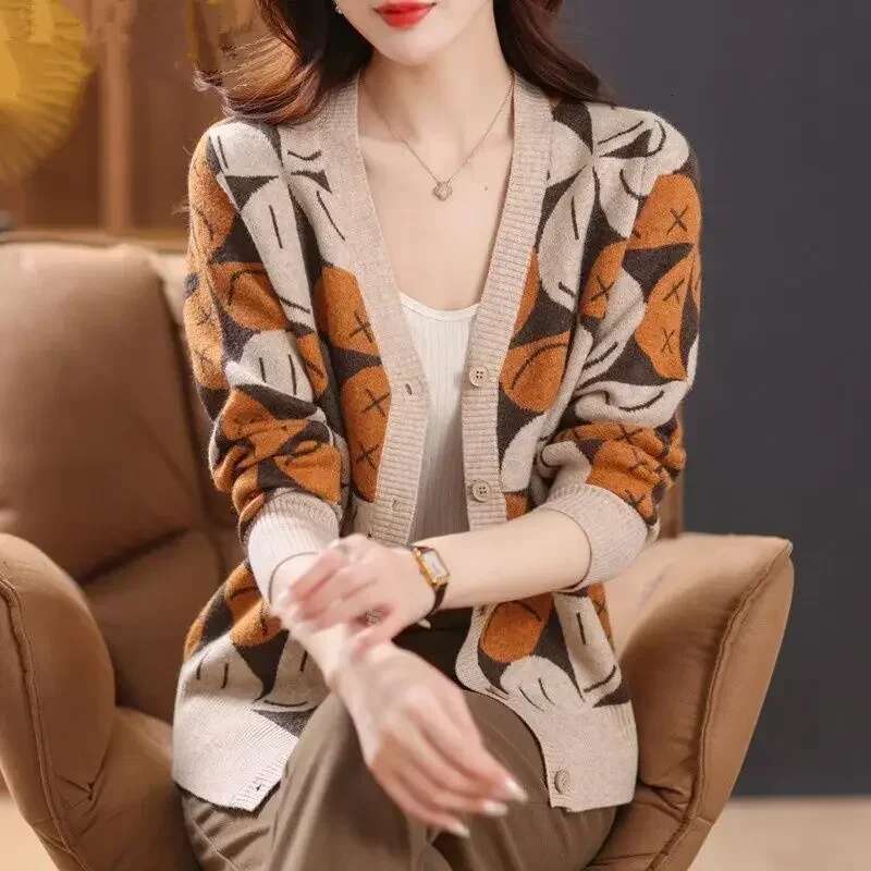 Outerwear Womens Cardigans Loose Coat Fashion 2025 Ladies Knit Sweaters Office Wear Y2k Crochet Top Youth Trend Korean Style