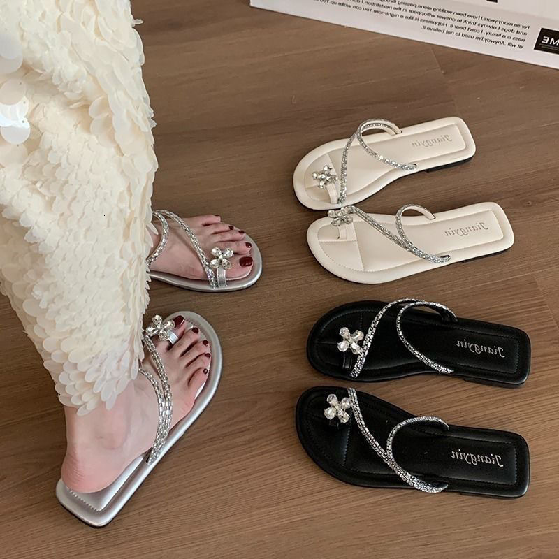 Flat bottomed French women's sandals new summer soft soled shoes designer sandals rhinestone beach women's sandals designer sandals