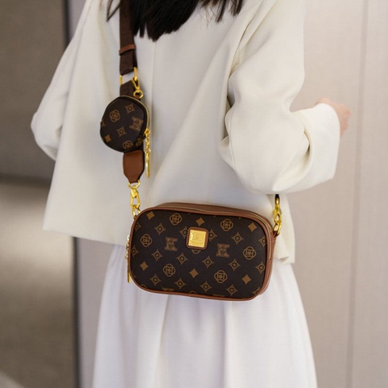 Designer Bag Luxury Bag Free Shoulder Bag Shipping Women S Retro Handheld Strap Pendant Shoulder Cross