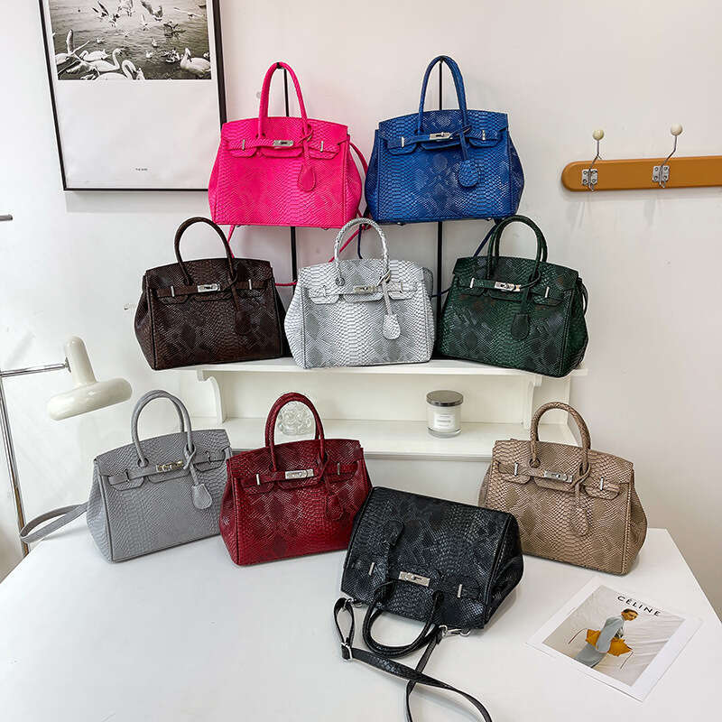 Snake Skin Pattern New for Women 2025 New Large Capacity Handbag Trendy Commuter Shoulder Crossbody Bag