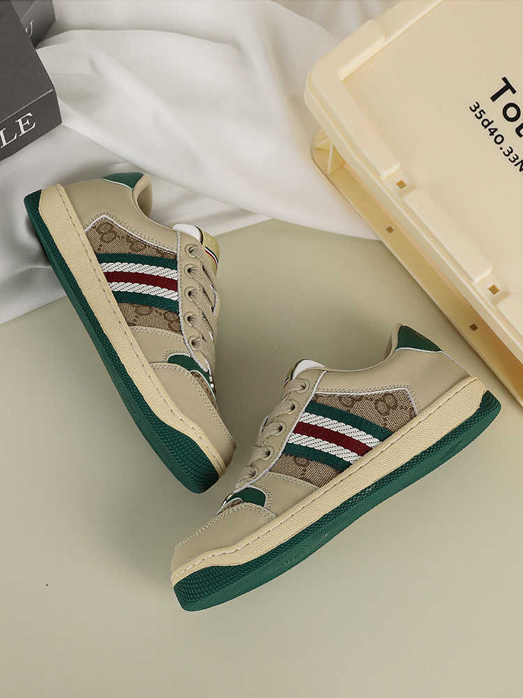 Minimalist White Casual Shoes Breathable Lightweight Sneakers for Everyday Wear