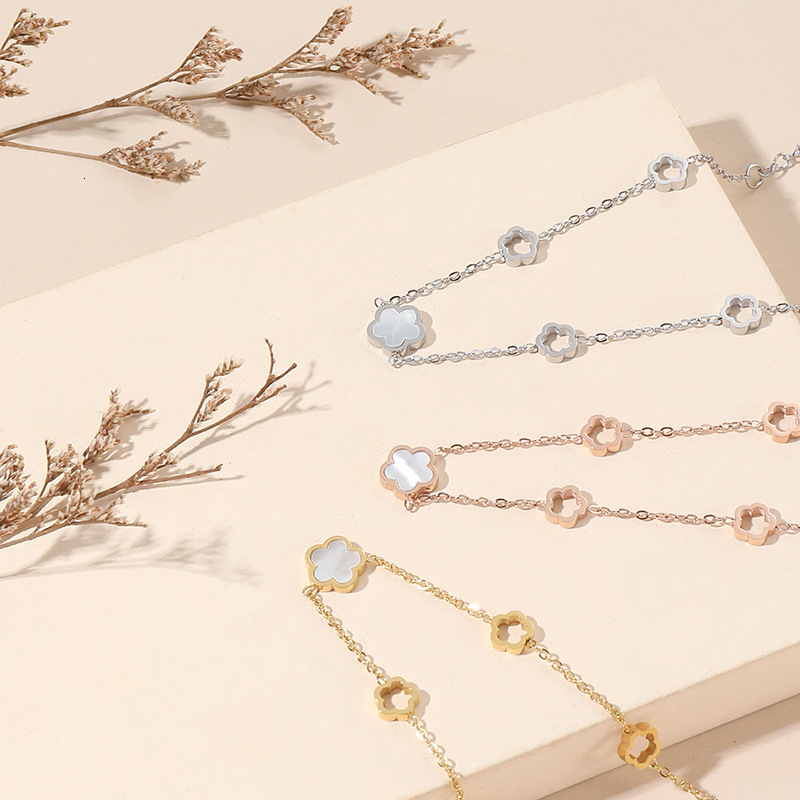 New White Mother-of-Pearl Hollow Bracelet for Women, High-End Jewelry, Non-Fading Titanium Steel Flower Hand Ornament