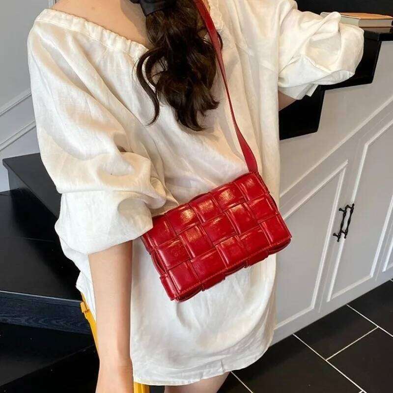 Elegant Women's Shoulder Bag Designer Leather Crossbody Handbag Ladies Tote Purse For Office & Shopping