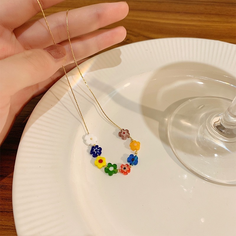 Fashion Light Simple Unique Design Colorful Glass Flower Necklace for Women Titanium Steel Non-Fading Jewelry