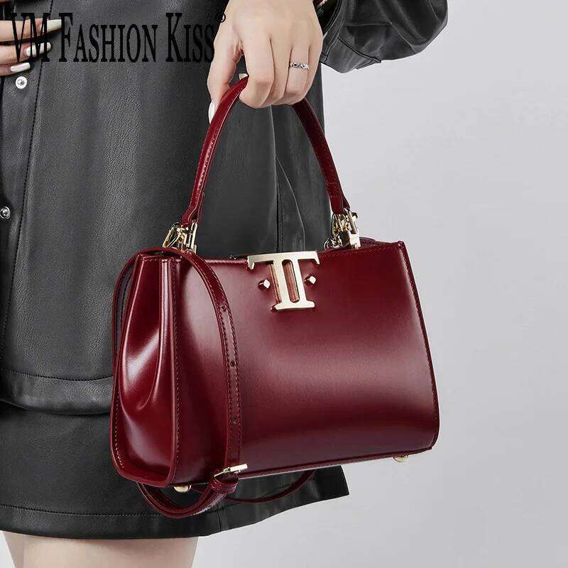 Top Handle 2025 New Versatile High-End Sense Exquisite Handbag Split Leather Crossbody Commuter Women's Bag