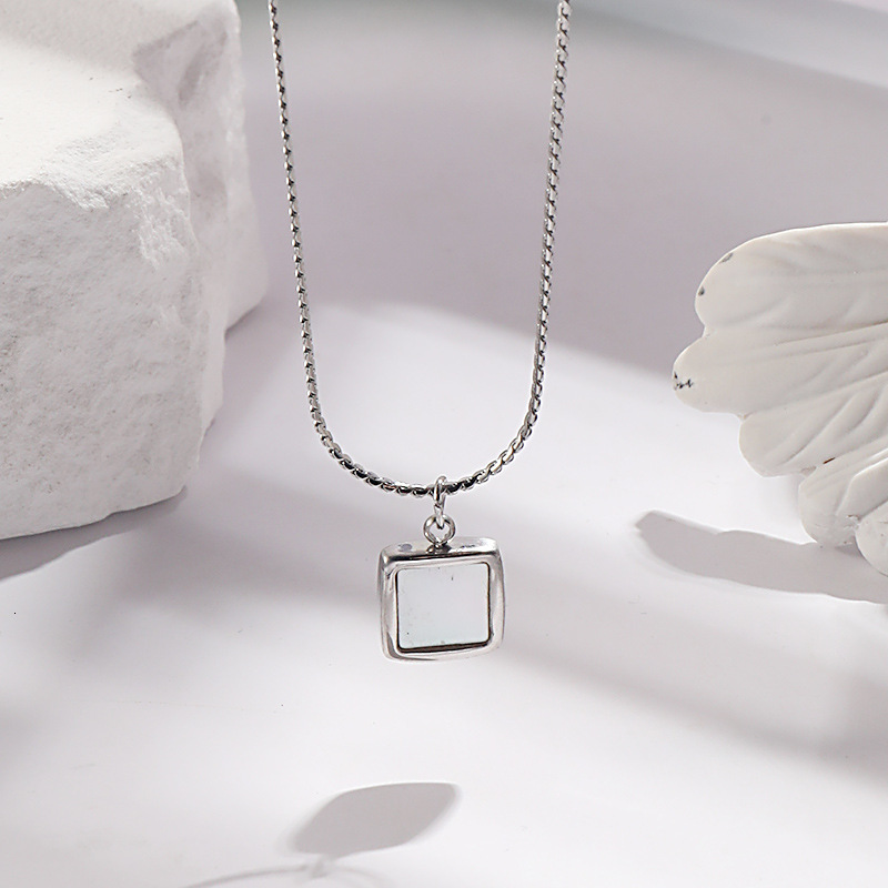 Fashion Light Style Simple Elegant Square Mother-of-Pearl Necklace for Women Versatile High-End Titanium Steel Non-Fading Jewelry
