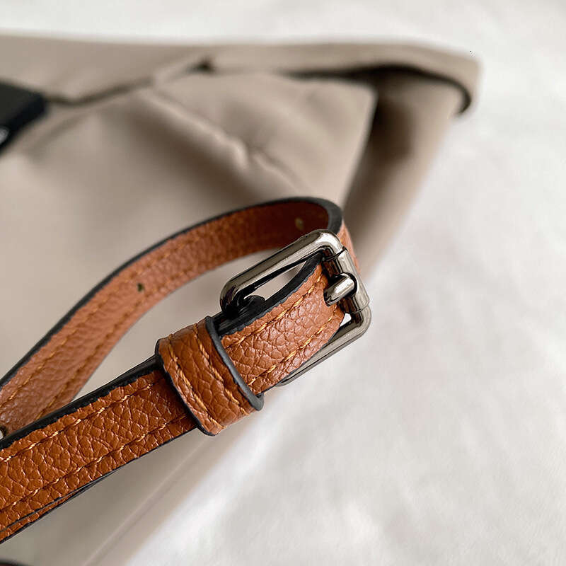 Women's Phone New Lightweight Handheld Plaid Shoulder Niche High-end Crossbody Small Square Bag Trendy