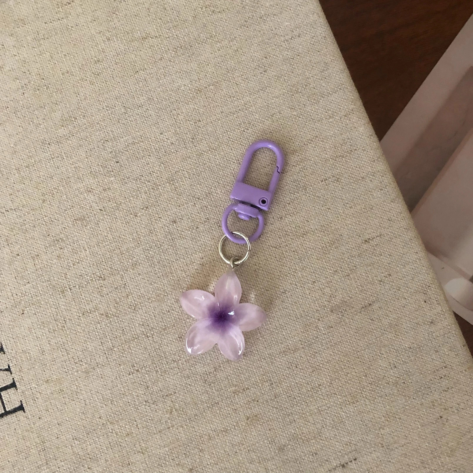 Sweet Colorful Jelly Flower Key Chain Color DIY Flower Cute Keychains Pendant Student Girls Resin Bag Pendant Keyring Jewelry 250616