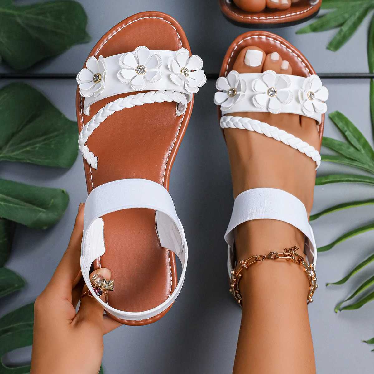 Womens Sandals 2025 New Summer Casual Open-toed Womens Flats Fashion Floral Design Casual Comfortable Womens Sandals Z250617
