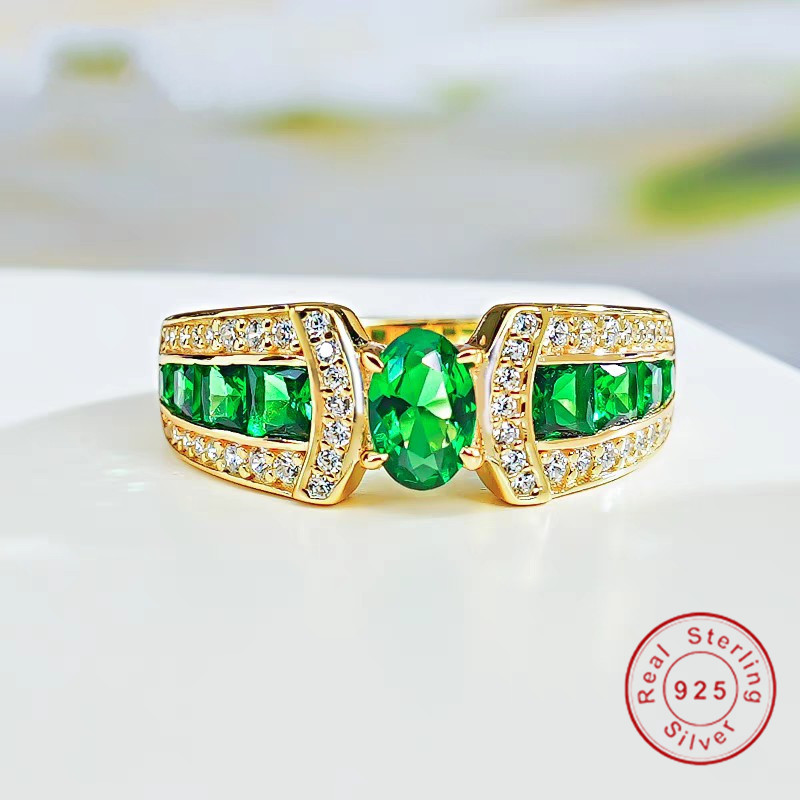 2025 Choucog Wedding Rings Luxury Jewelry Pure 100% 925 Sterling Silver 18K Gold Oval Cut Emerald Moissanite Diamond Party Eterinity Court Ladt Ring N