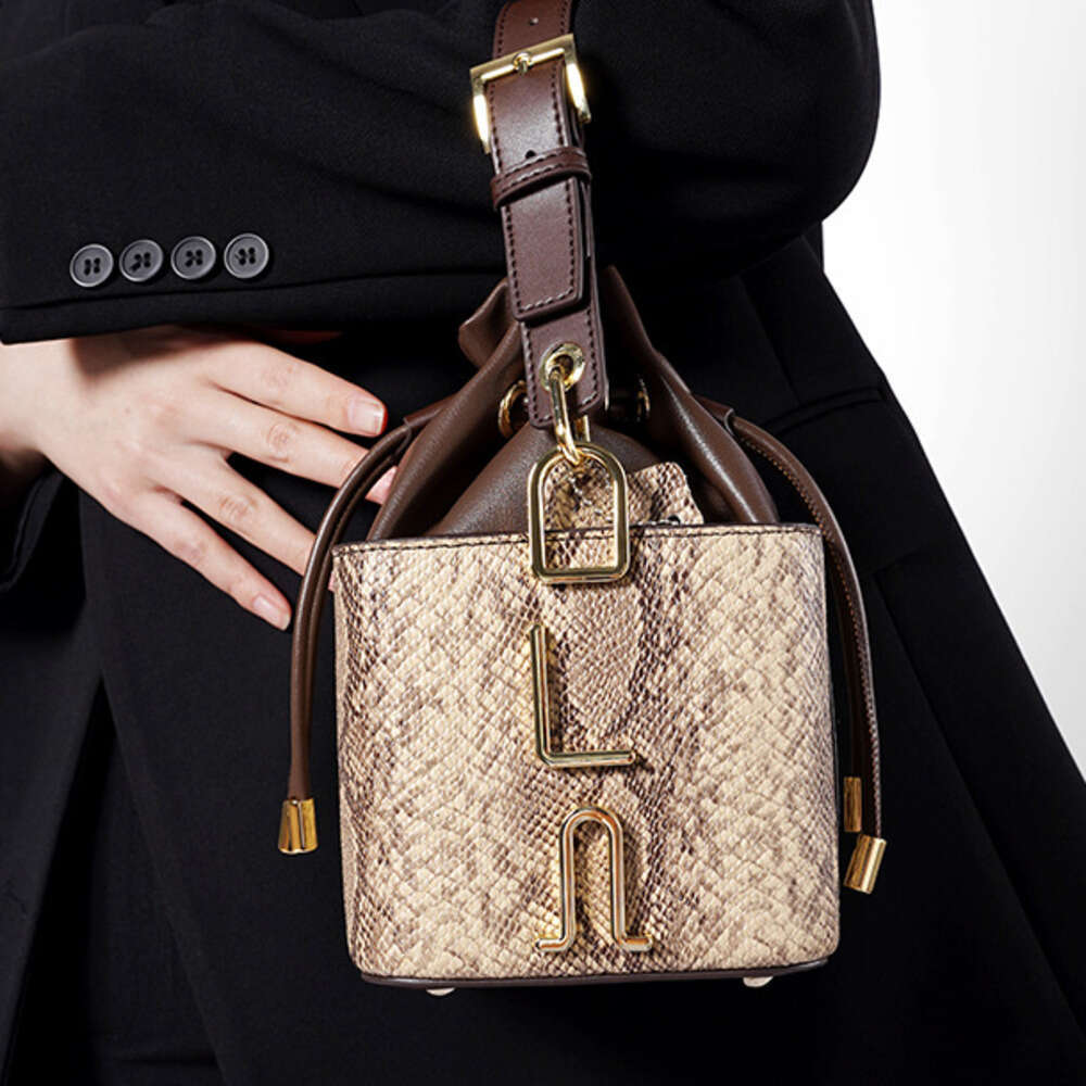 This Year s Trendy Bags for Women New French Niche Office Handbag Genuine Leather Commuter Bucket Bag