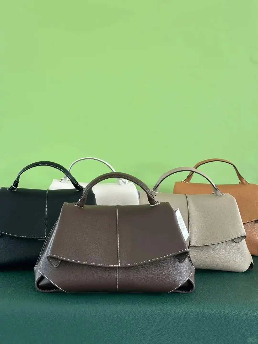 High End Leather Smile Designer Tote Saddle Bag Woman Pleated Design Single Shoulder Large Capacity Commuting Handbag Z250617