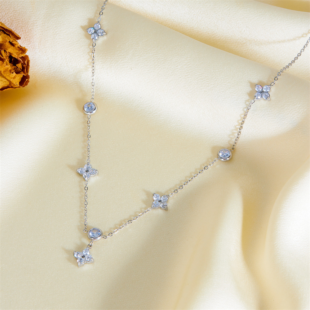 Fashionable Light Dia-Encrusted Necklace for Women, Niche High-End Versatile Titanium Steel Non-Fading Jewelry