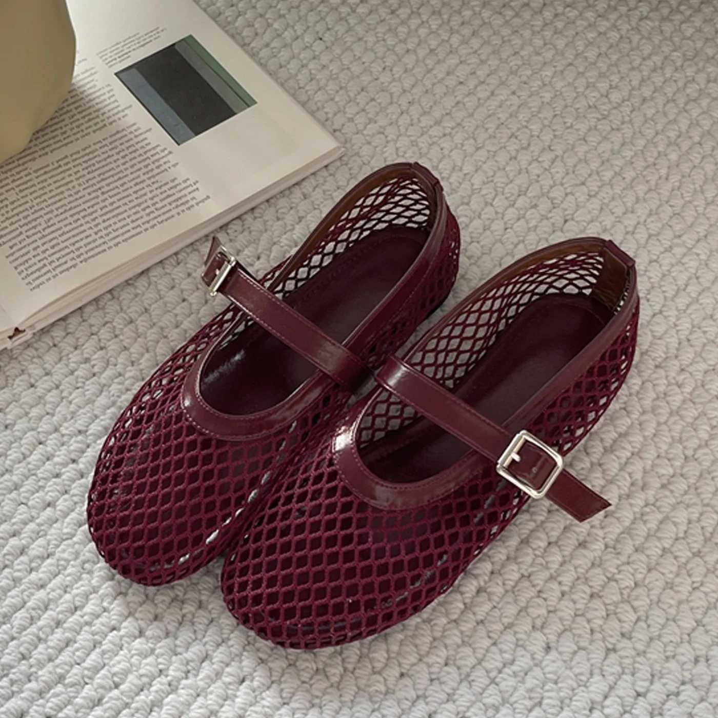 Eilyken Summer Designer Cozy Mesh Heels Women Flat Shoes Fashion Round Toe Strap Casual Outdoor Dress Sandals Z250617