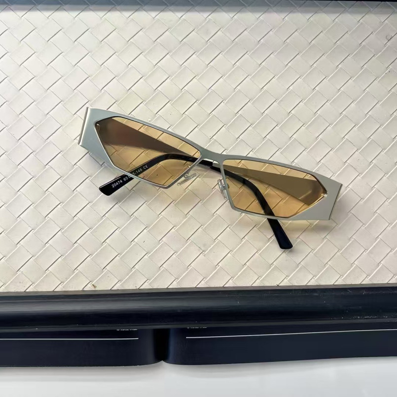 2025 New Future Tech Style Trendy Personality For Women Fashion Millennial Hip-Hop Street Shooting Sunglasses