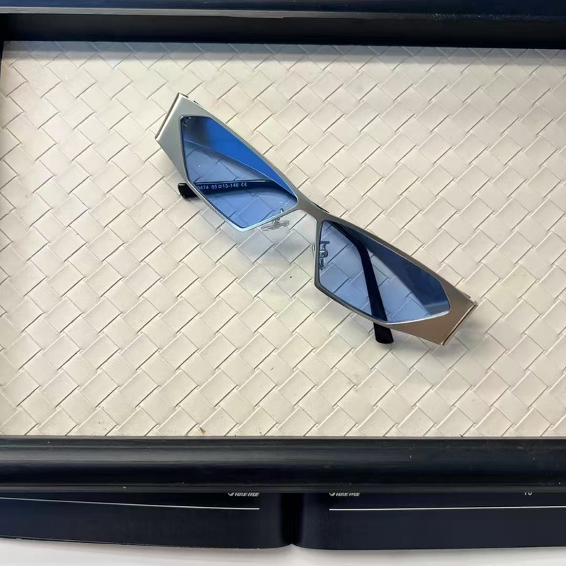 2025 New Future Tech Style Trendy Personality For Women Fashion Millennial Hip-Hop Street Shooting Sunglasses