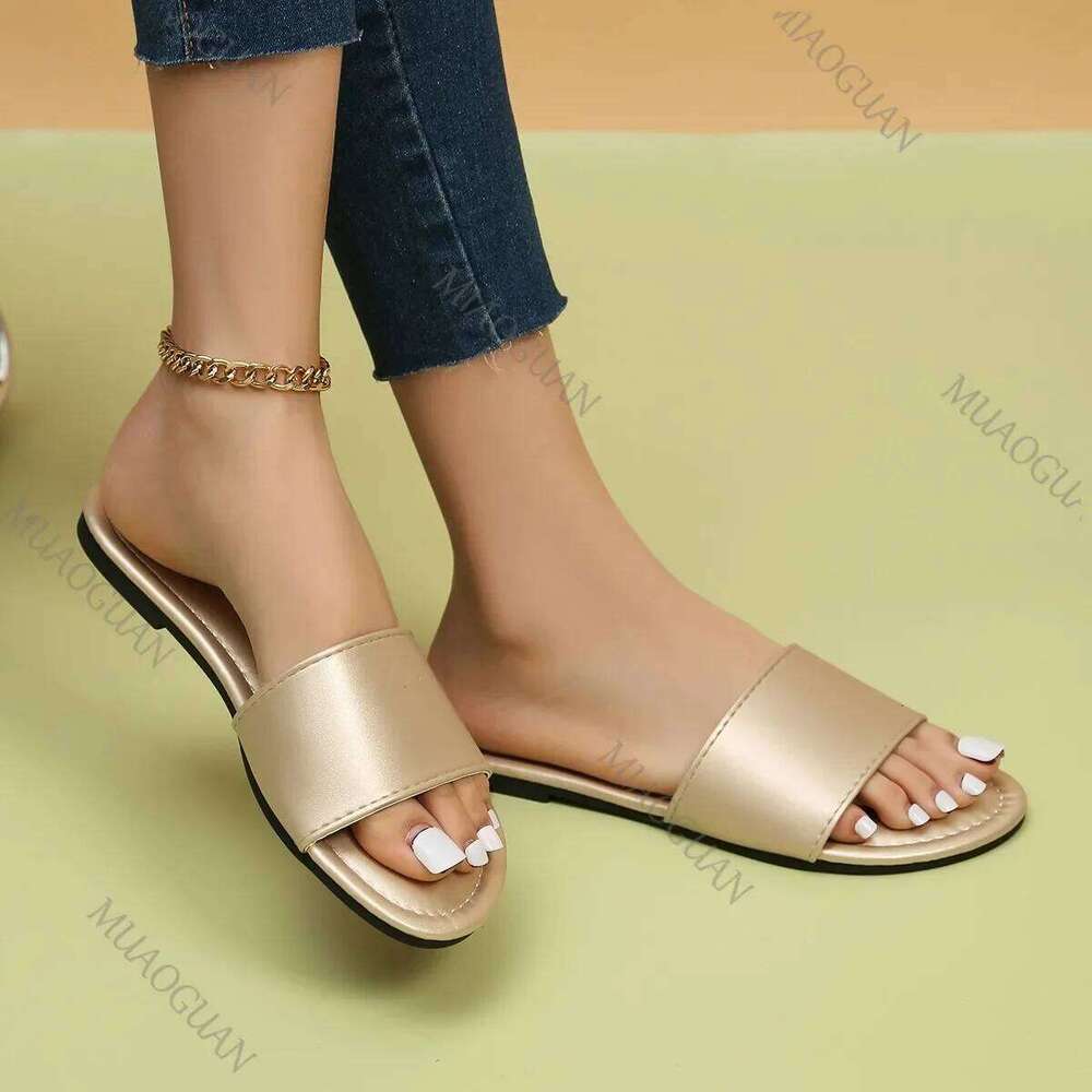 2025 Summer Solid Color Flat Slippers Women Casual Home Indoor Slides Round Toe Slip on Ladies Shoes Plus Size 35-43