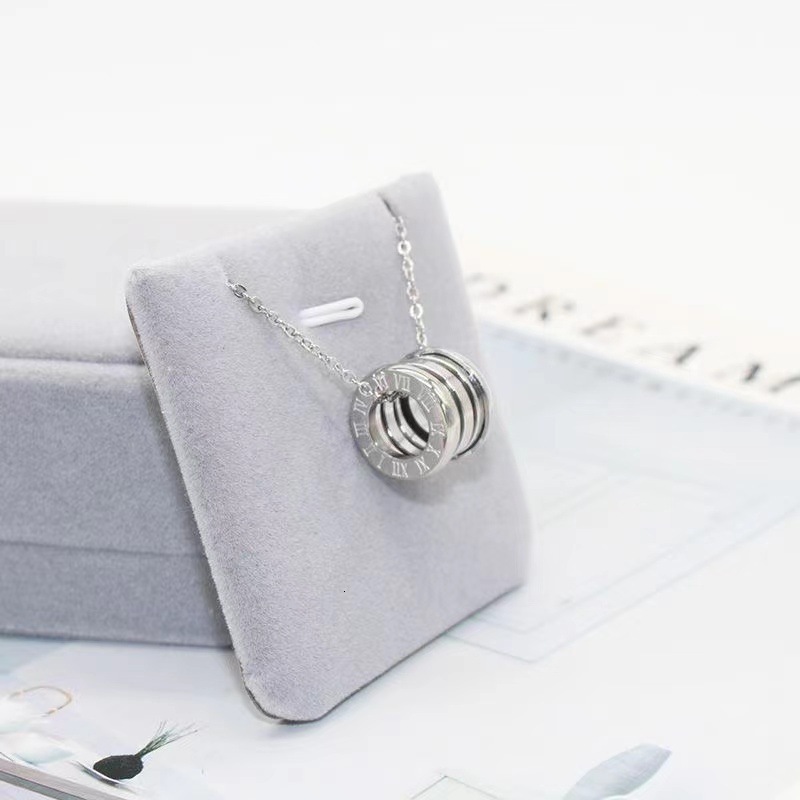 Fashion Style Personality Versatile Small Waist Roman Necklace for Women High-end Titanium Steel Non-fading Jewelry
