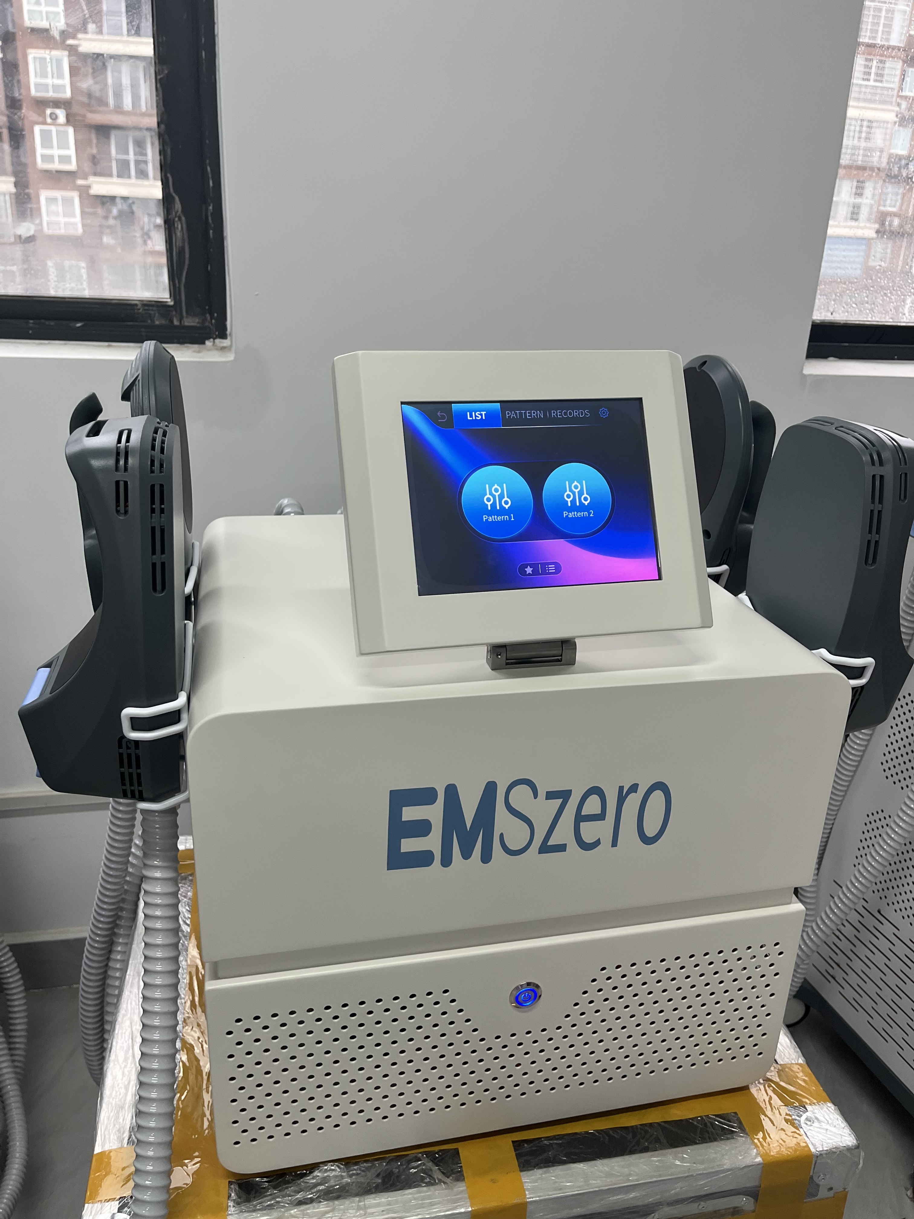 EMS Body Muscle Stimulator Machine EMSZERO HI-emt Non Invasive 15Tesla 6500W Burn Fat Build Abs Muscle Toning Portable Slimming Equipment