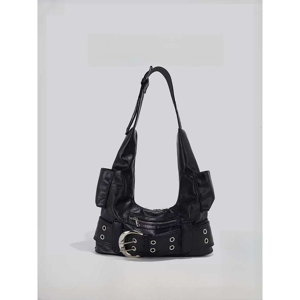 Fashionable Hot Girl Style Underarm Capacity Versatile Sweet Cool Motorcycle Fashion Commuter High end Large Bag