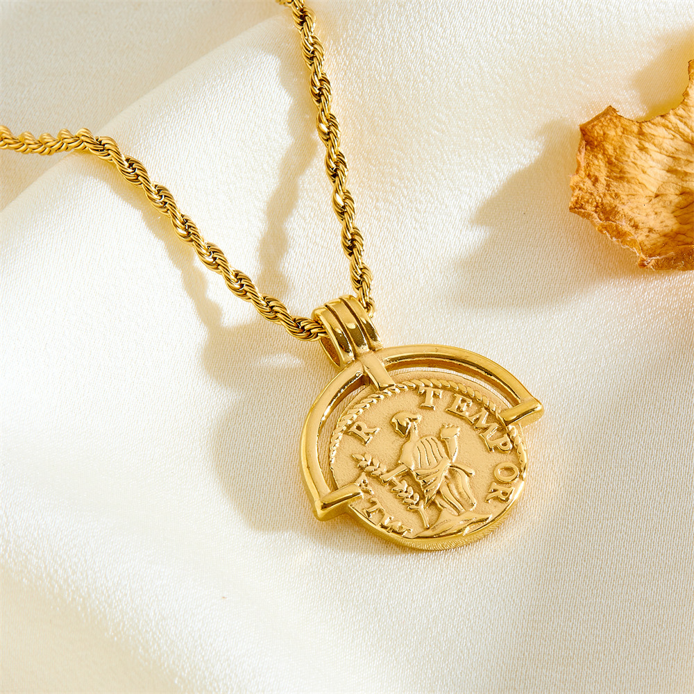 Fashionable and Elegant Portrait Roman Coin Pendant for Women, Titanium Steel Gold Non-Fading Necklace
