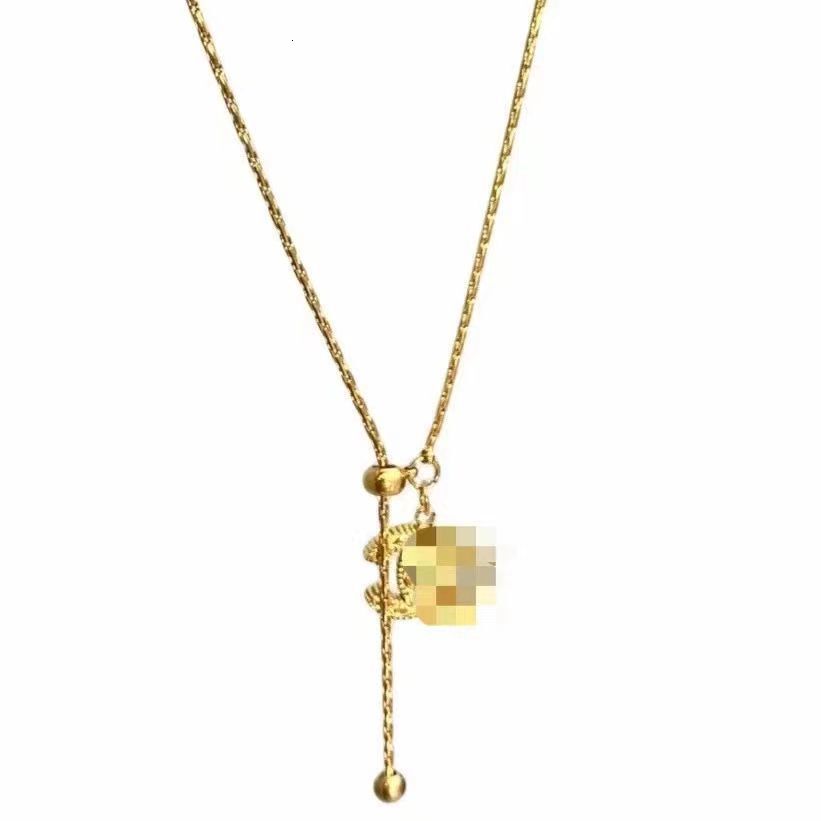 Non-Fading Titanium Steel Vintage Floral Leather Small Waist Clover Tassel Necklace Versatile High-End Clavicle Chain