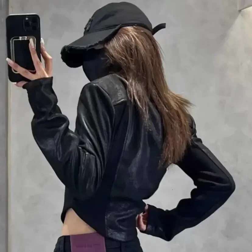 Womens Long Sleeve T-shirt Black With Sleeves Top Female Elegant Korean Reviews Clothes Streetwear 90s Vintage Popular Y2k Yk2