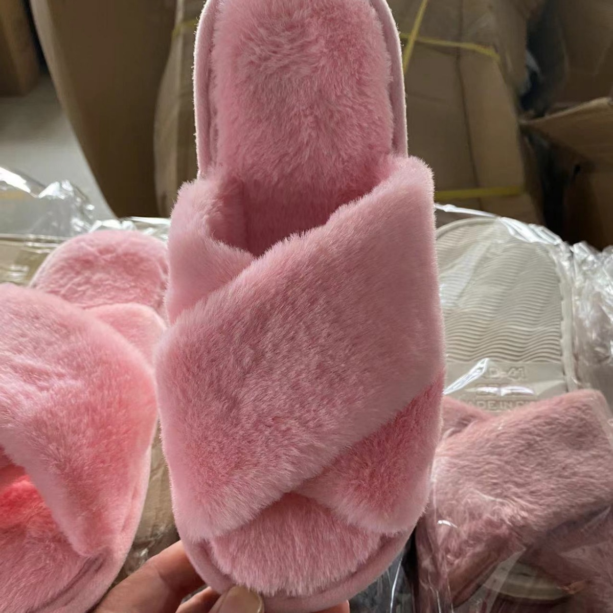 New solid color fur cross strap anti slip shoes for home women's cotton slippers, fashionable women's sandals, designer sandals