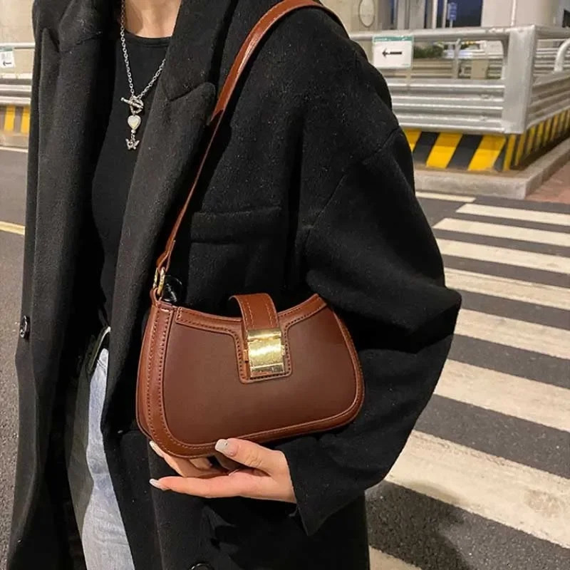 Women Vintage Handbag Brown PU Leather Gold Buckle Trendy Underarm Shoulder Bag Solid Color Handbag Women Simple Tote Bag 250614