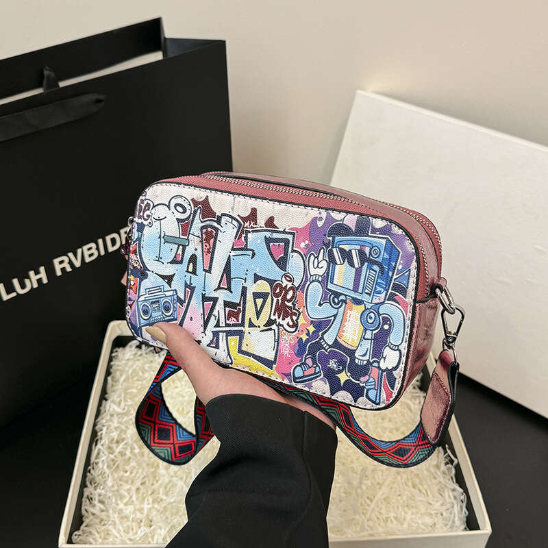 New Fashion Graffiti Letter Camera Women's Shoulder Crossbody Bag