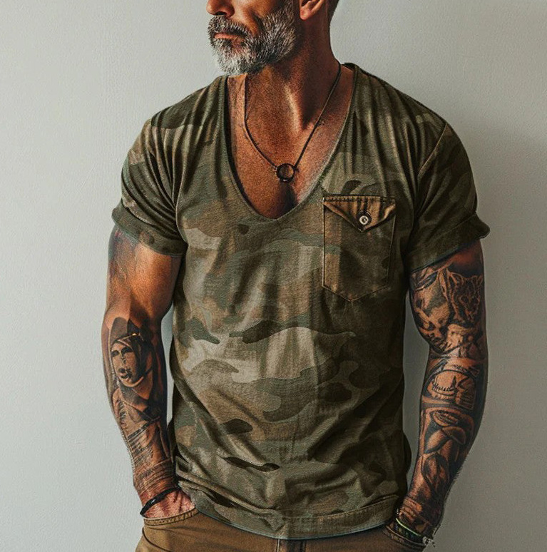 Men's T-shirt New V-neck thin short-sleeved men's T-shirt outdoor jungle camouflage pocket men's short-sleeved T-shirt European size: S