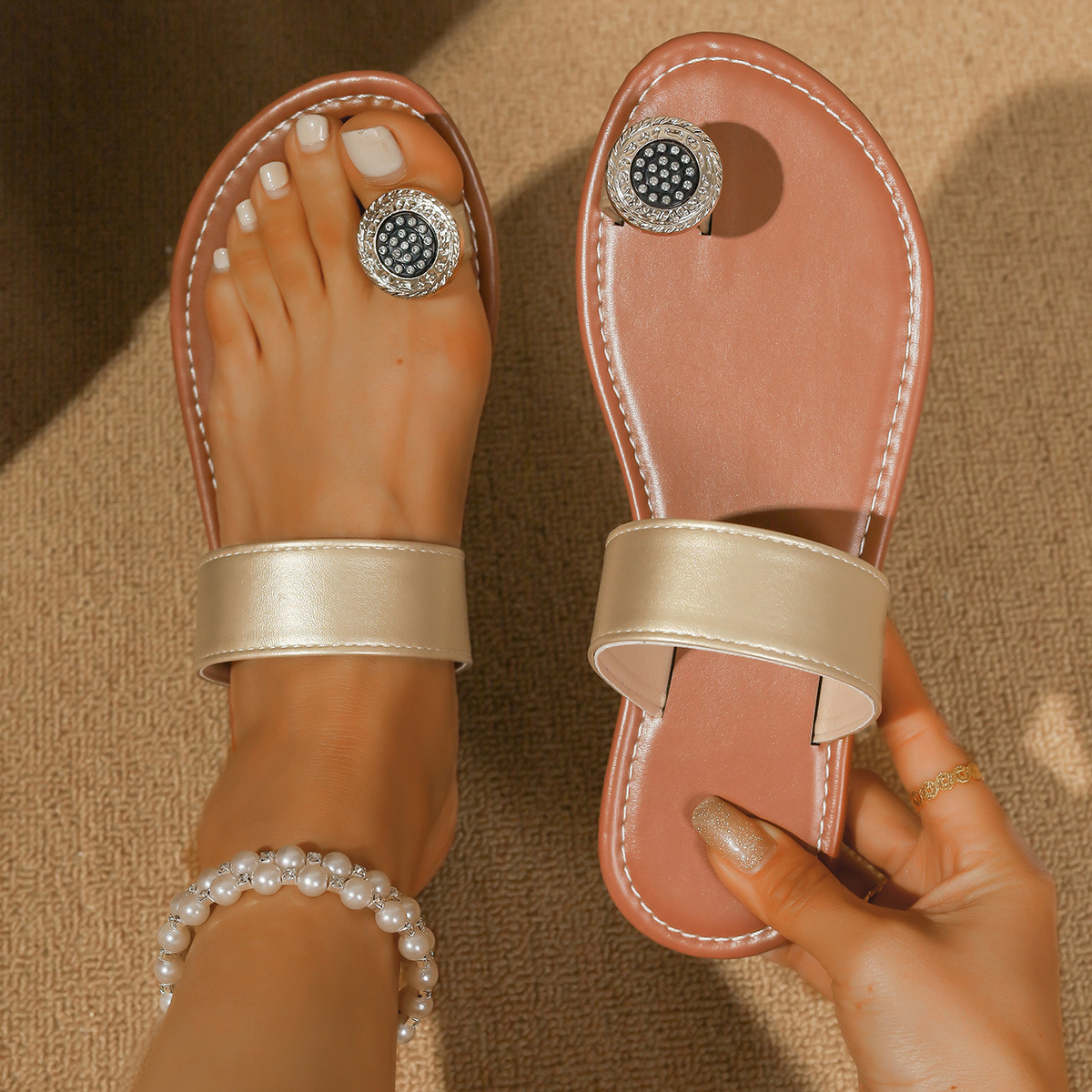 Cross disciplinary fashion flat shoes, casual multifunctional women's sandals, designer sandals, plus size casual women's slippers