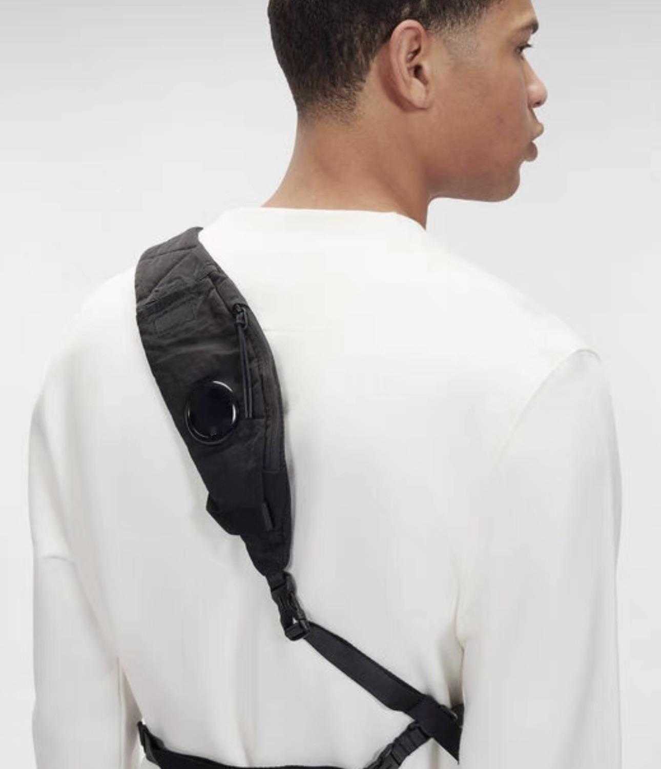 2025--Single Shoulder Crossbody Small One Lens Outdoor Sports Pull Rope Classical Chest Casual Waist Bag Unisex sling Packging