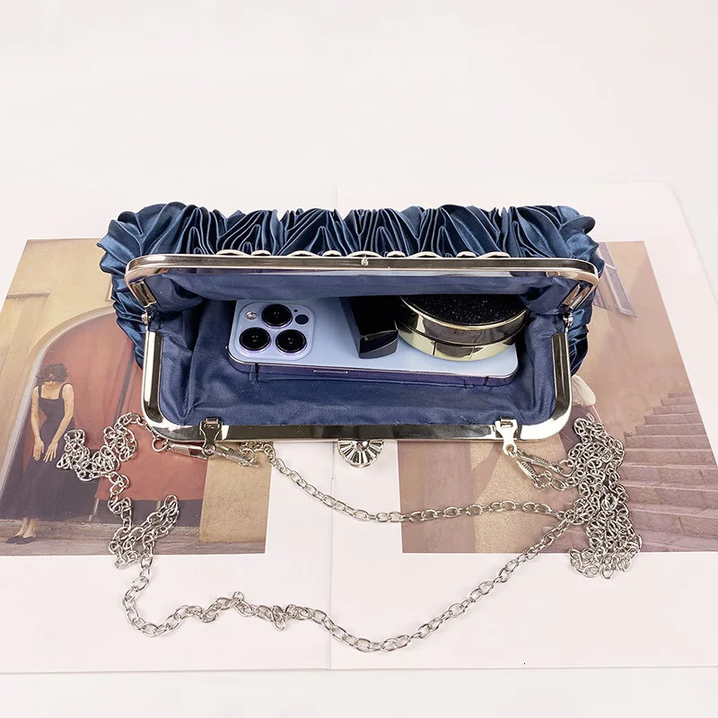 pleated dinner bag celebrity banquet clutch one shoulder crossbody chain highend versatility trendy bag 250614
