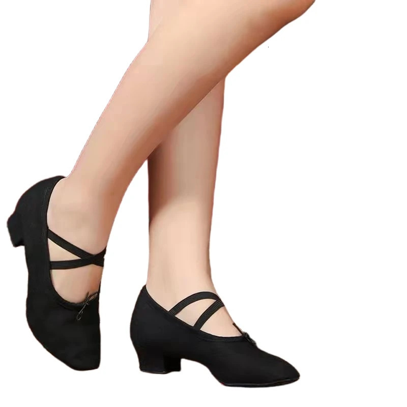 Ballet Dance Shoes Women Teacher Stage Training Shoes Soft Sole Slippers Yoga Belly Practice Shoes Girls Jazz Dancing Shoes 250613