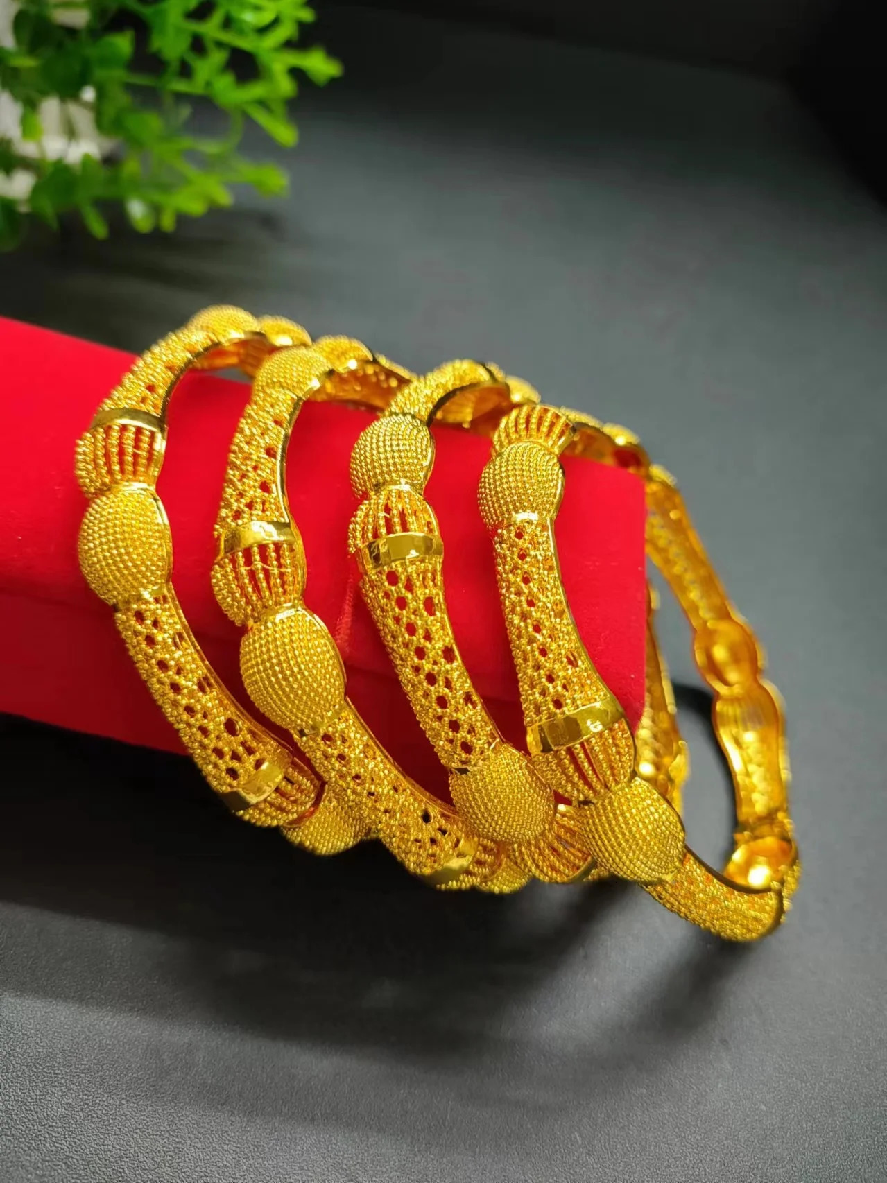 4pcs Dubai Gold Color Bangles Bracelets Nigerian Bridal Wedding Party Jewelry Gifts Hawaiian Arabic African Bangles 250616