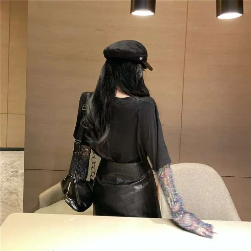 Rhinestone Pullovers Black Womens Sweatshirt Top Sequin Glitter High Quality Xxl Warm Korean Streetwear Y2k Emo Woman Clothing