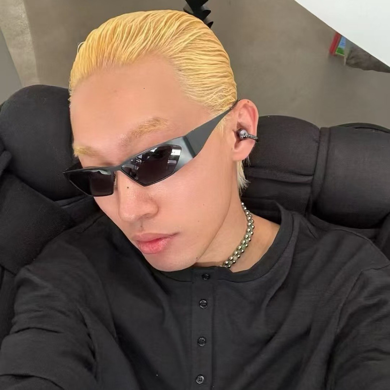2025 New Future Tech Style Trendy Personality For Women Fashion Millennial Hip-Hop Street Shooting Sunglasses